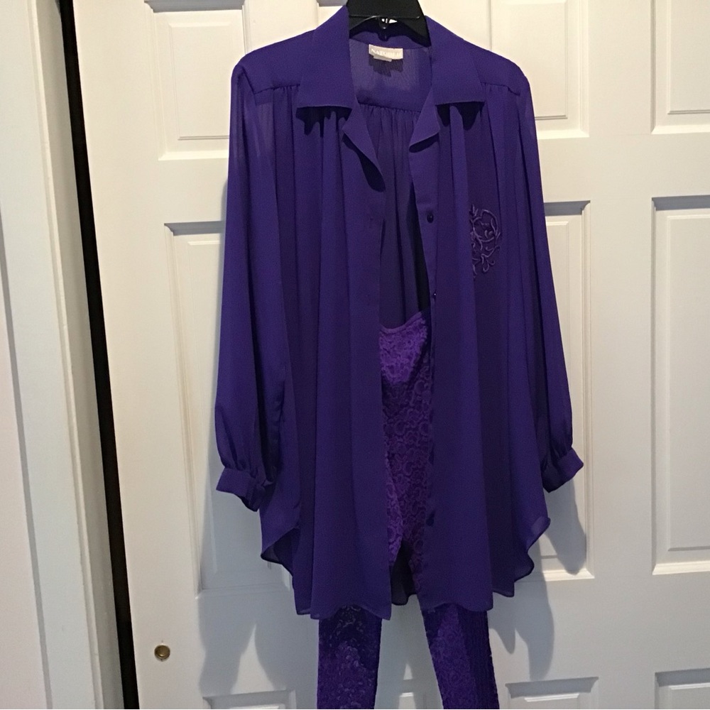 Natori lounging top and tights